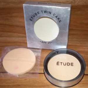 Etude Twin Cake And Puff – Compact Powder – SPF25