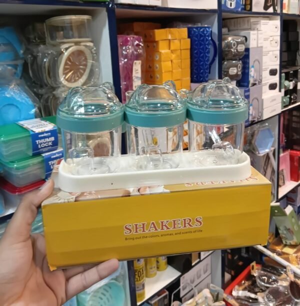 3piecebearshapedspic-3 3-piece bear-shaped spice and seasoning shaker set"SHAKERS" boxes — photo 3 (Al-Atabah PK)