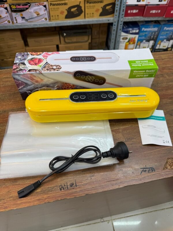 Digital Display Vacuum Sealer with 10 Pieces Plastic Bags - High Quality
