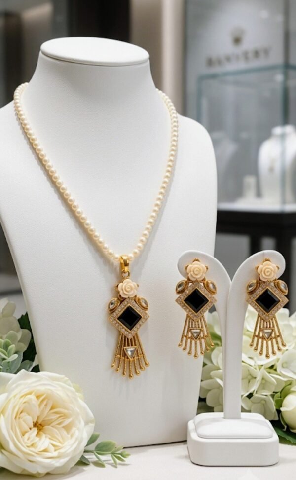 Turkish Locket Earring Studs Antique Golden – Al-Atabah PK