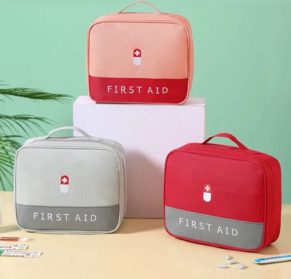 First Aid Kit, Compact Waterproof Oxford Cloth Family Compact Medicine Kit