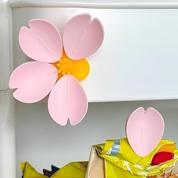 Flower Shaped Magnetic Clips - Durable Design