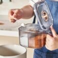 kitchen-spice-box-4-compartments-clear-seasoning-box-with-lid-and-serving-spoons-3