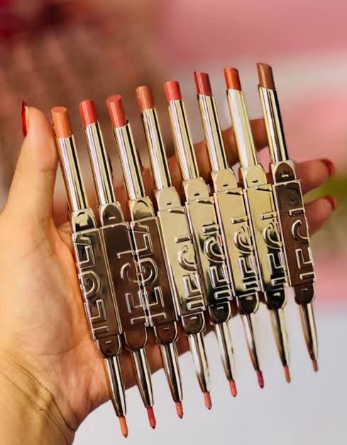 lip-01 2-in-1 Lipstick and Lip Liner Set – 8 Piece Nude & Red Shades