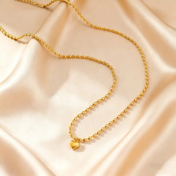 Stillness Locket Chain – Elegant Pendant Necklace for Women