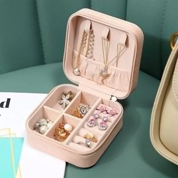 Leather jewellery box - Durable Design