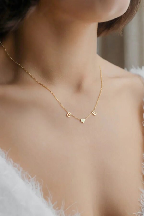 Minimalist Heart Initial Necklace - Personalized Engraved Jewelry