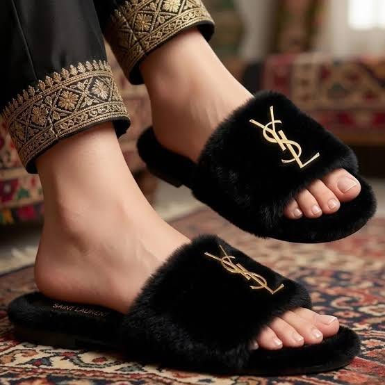 shaheen-auth-test Fur Flat Slippers – Soft Plush Slides