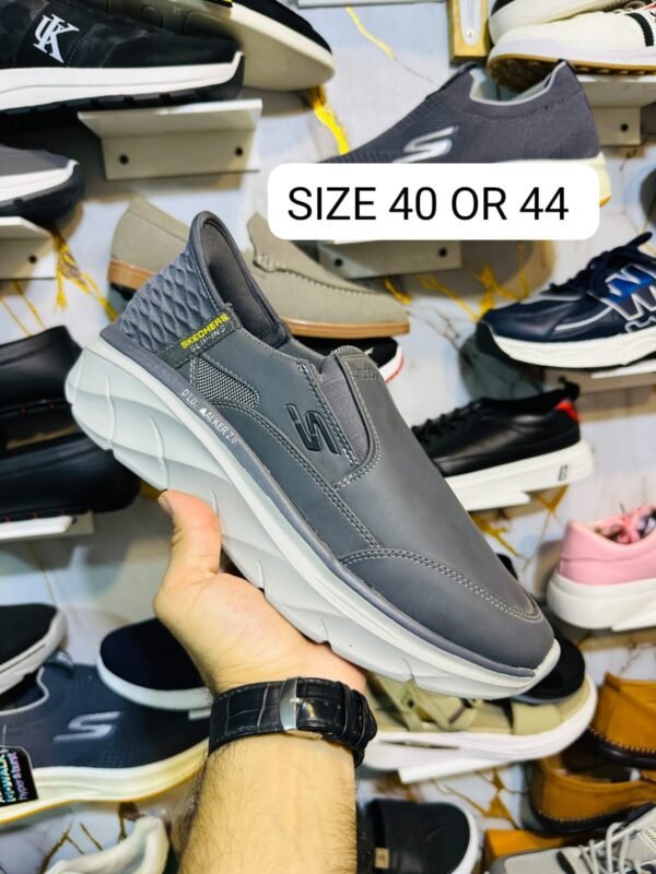 Men's Slip-On Walking Shoes - Lightweight Comfort Sneakers - photo 1