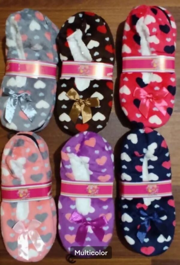 Women's Plush Indoor Slippers Soft, Cozy, Warm for Carpet - Durable Design
