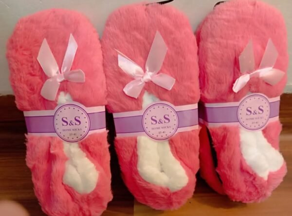 Women's Plush Indoor Slippers Soft, Cozy, Warm for Carpet - Durable Design